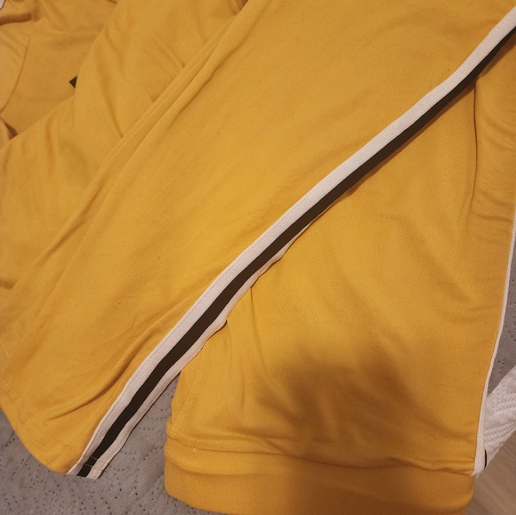 Fashion Nova Best Player in the Game Yellow Legging Cropped Hoodie Lounge Set XL - Picture 3 of 5